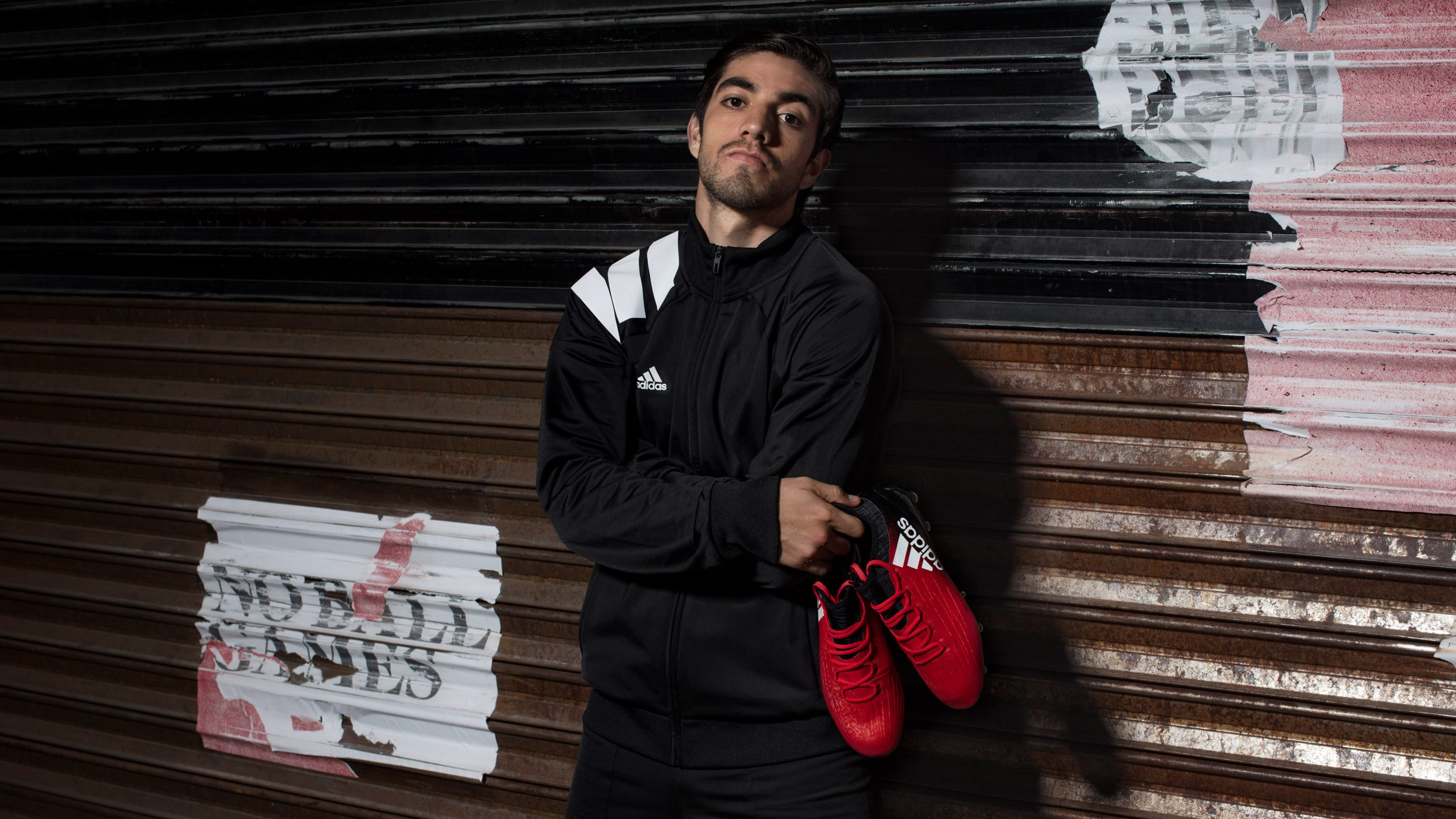 red limit-photoshoot-Pizarro